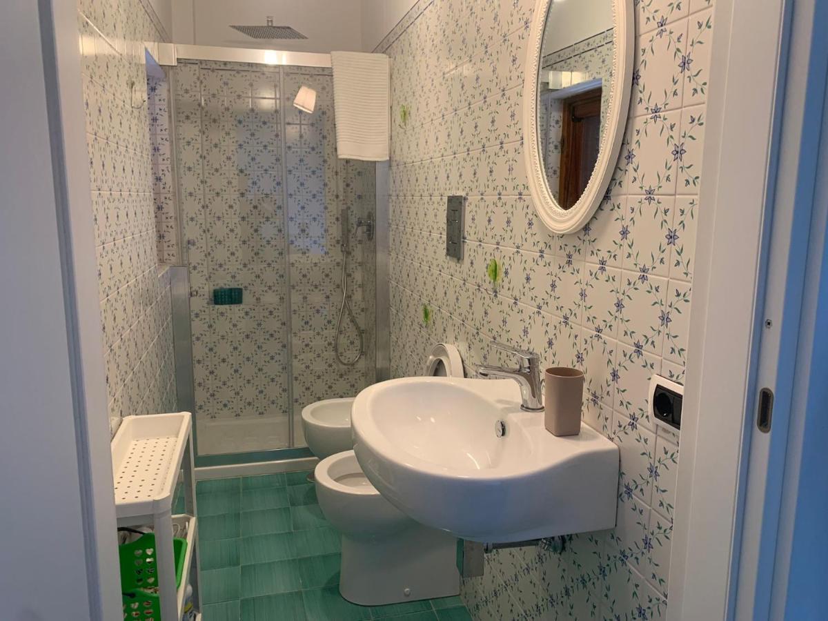 Il Viandante Sul Mare Apartman Salerno Kültér fotó