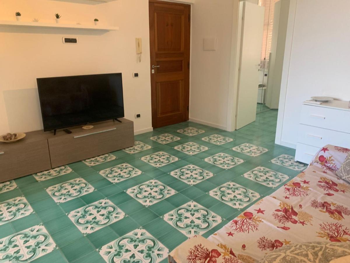 Il Viandante Sul Mare Apartman Salerno Kültér fotó